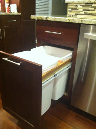 Trash Pullout Accessory