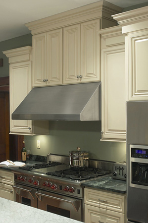 Kitchen Hood Area in Designer Wheaton